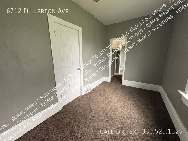 Foto del edificio - 6712 Fullerton Ave