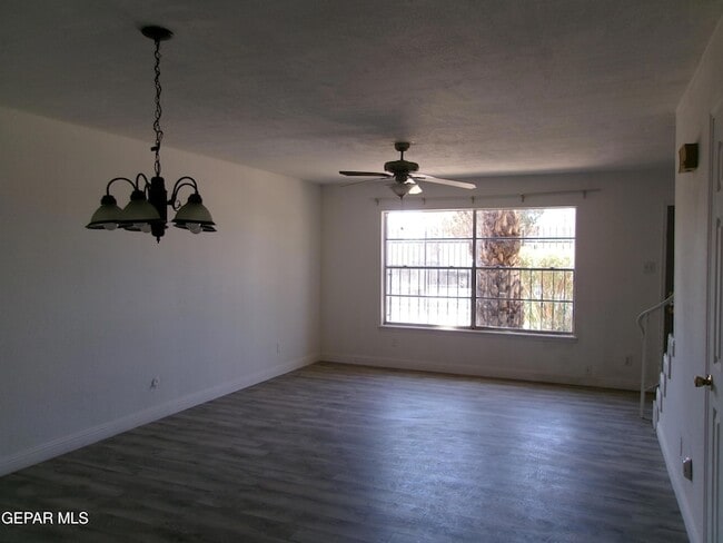 Building Photo - 6700 ESCONDIDO Dr