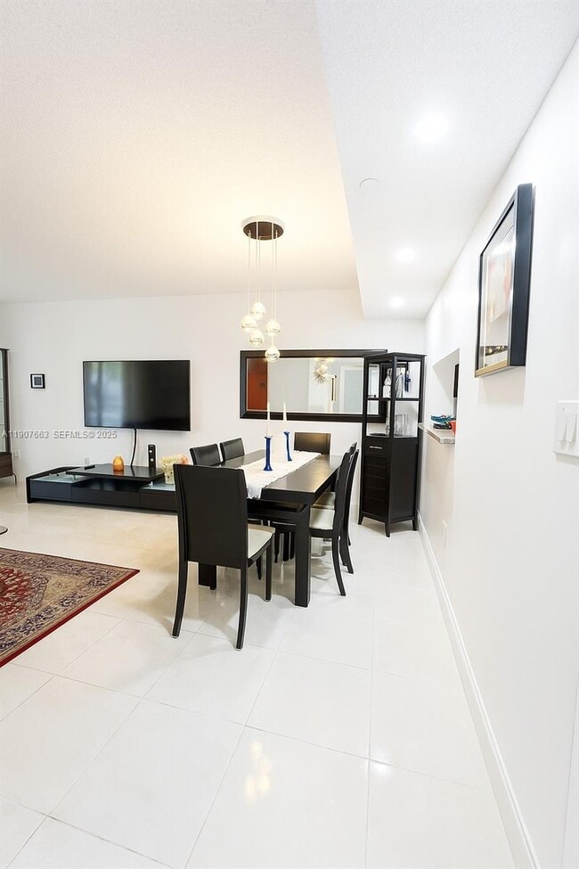 Foto del edificio - 8730 SW 133rd Avenue Rd