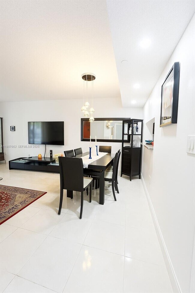 Building Photo - 8730 SW 133rd Avenue Rd