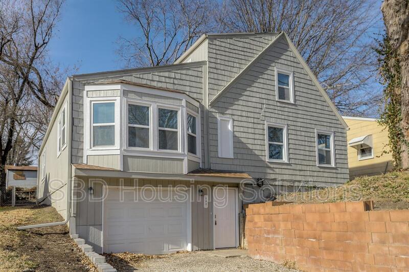 Foto principal - 132 N Home Ave