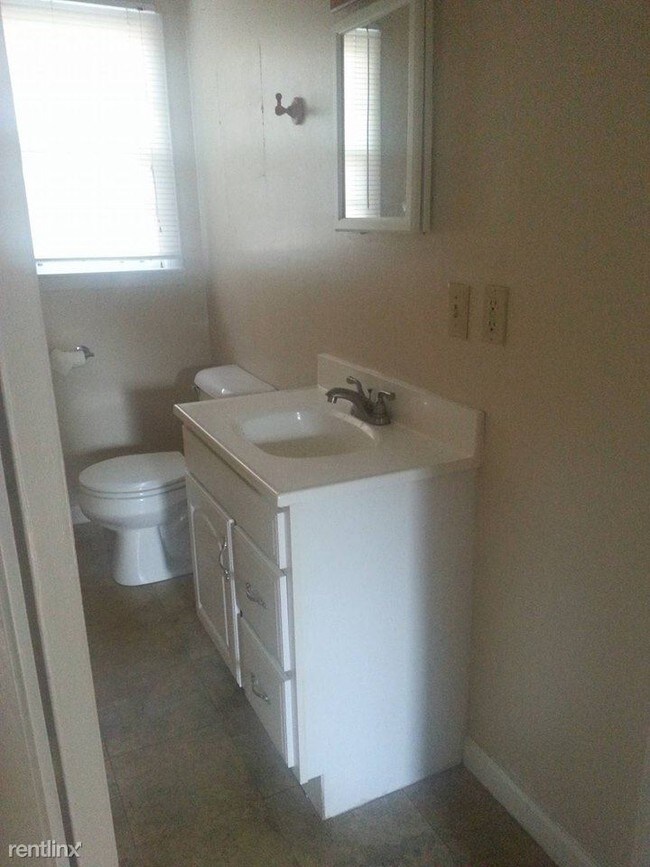 Building Photo - 2811 Fortland Dr