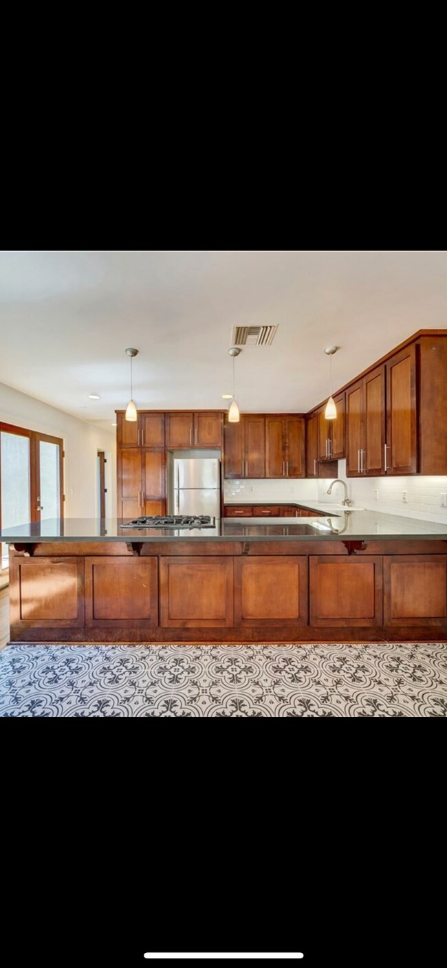 View from living room - ideal for entertaining - 1759 Silver Lake Blvd