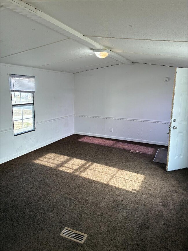 Foto del edificio - 2328 Sandy Ridge Dr