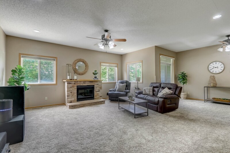 Primary Photo - 6 Woodduck Dr