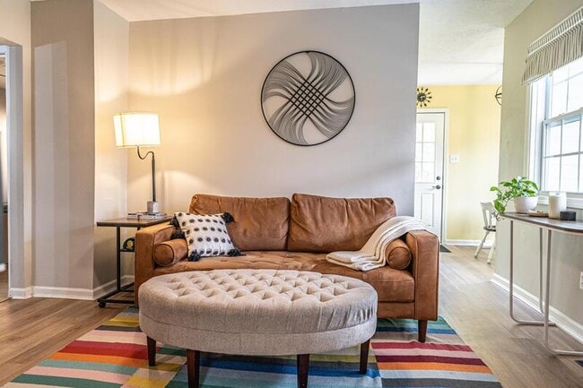 Building Photo - 595 Midway Rd