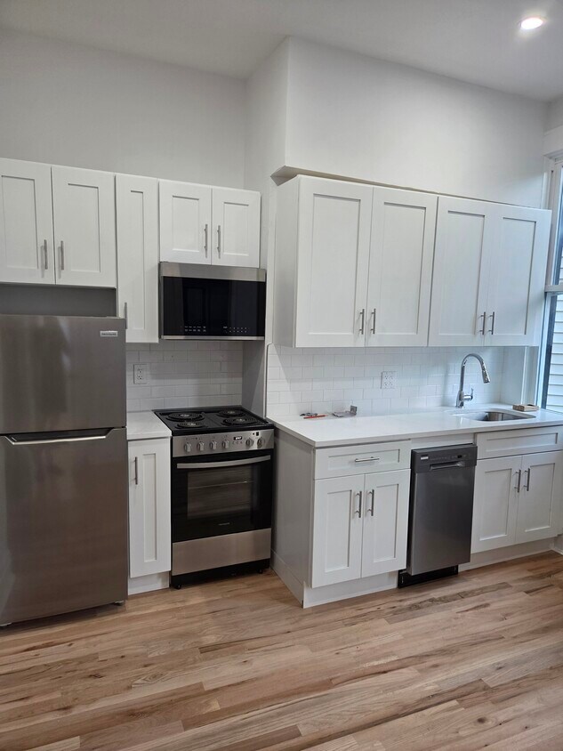 Foto principal - 2377 32nd St