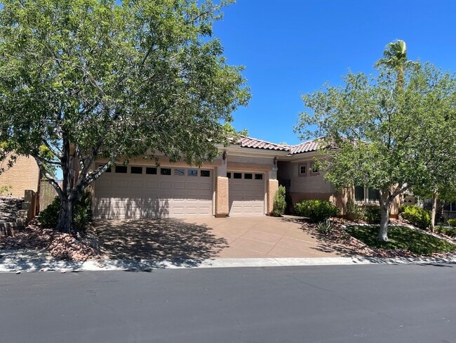 Building Photo - Stunning Single-Story Home with Casita in ...