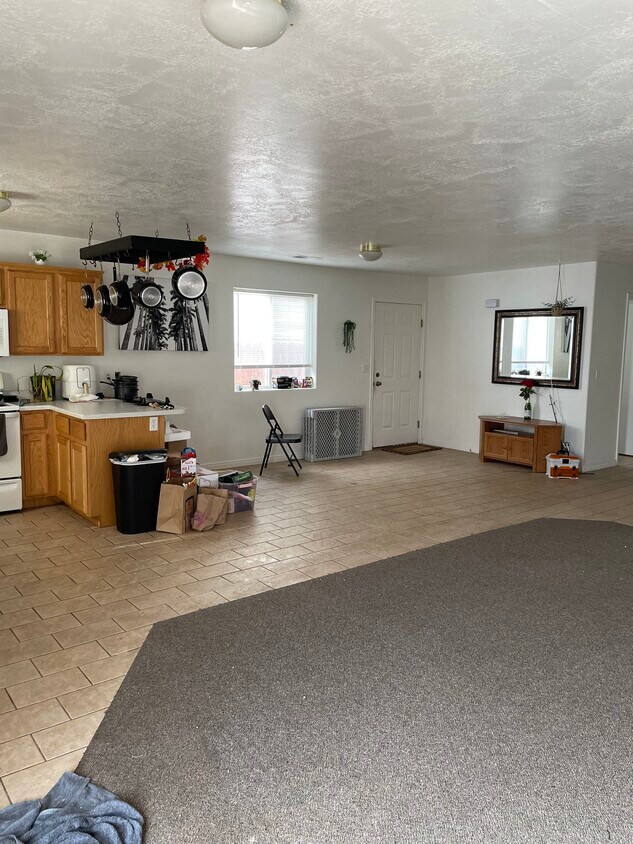 Primary Photo - 705 W 1225 N