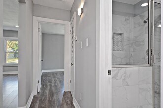 Building Photo - 3834 Rosedale St