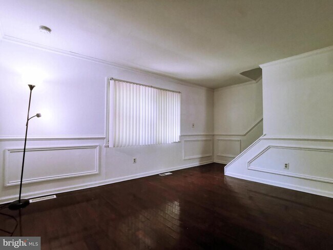 Building Photo - 750 Sequoia Dr