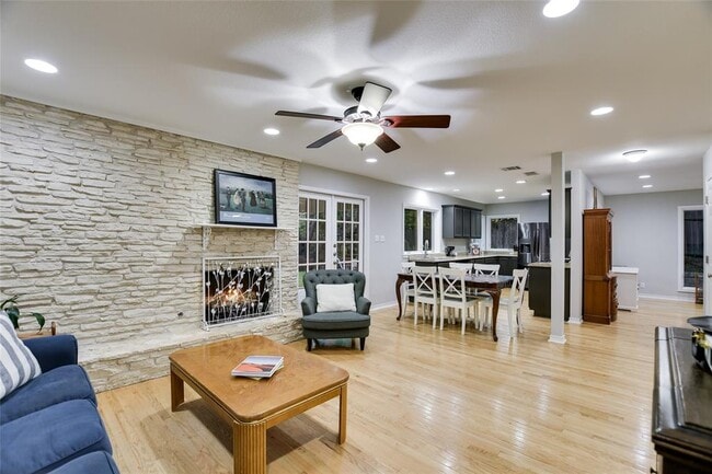 Building Photo - 7615 Rockpoint Dr