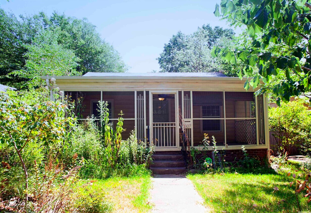 307 S Maple St, Little Rock, AR 72205 House for Rent in Little Rock