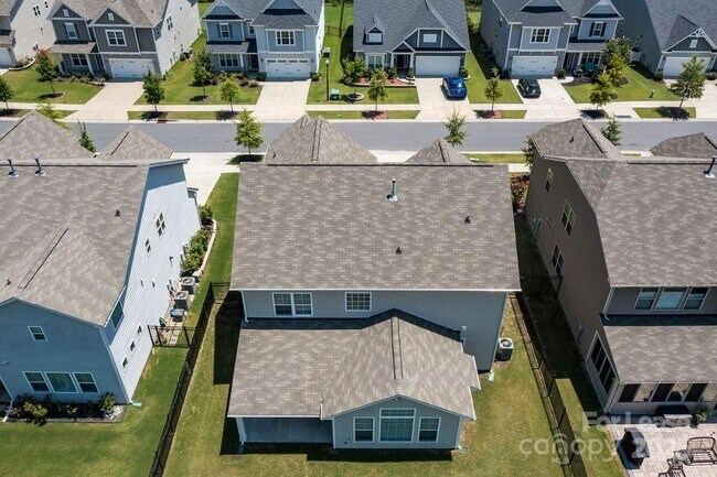 Building Photo - 6607 Wildbrook Dr