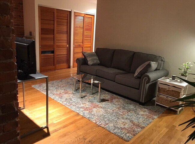 Foto del edificio - NEU Top Floor Condo