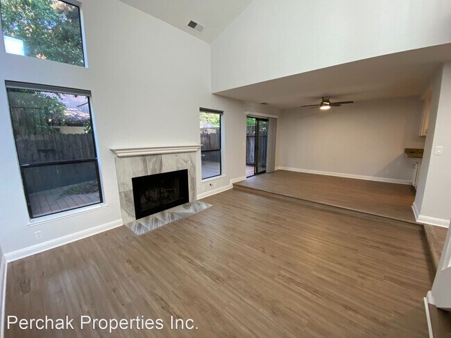 Building Photo - 2 br, 2.5 bath House - 492 Via Royal