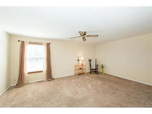 Building Photo - 620 Weeping Willow Dr