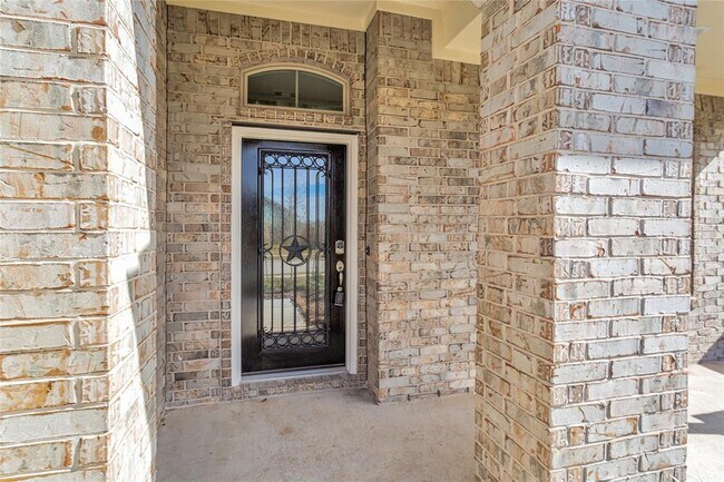 Building Photo - 31402 Whitfield Ct