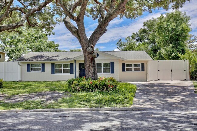 Building Photo - 5719 Clearview Dr
