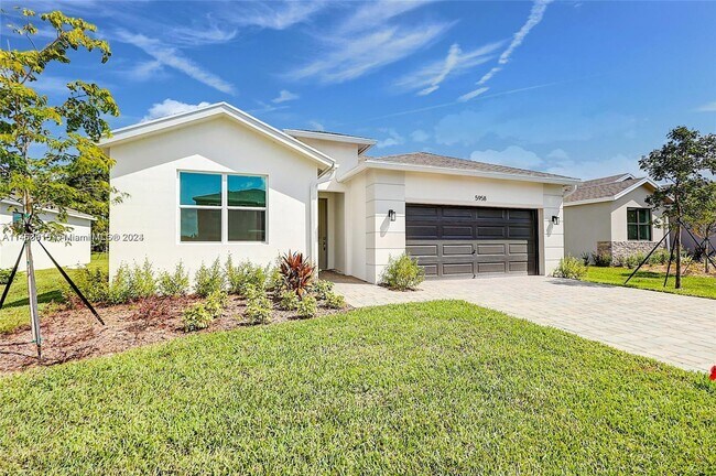 Building Photo - 5958 Skyblue