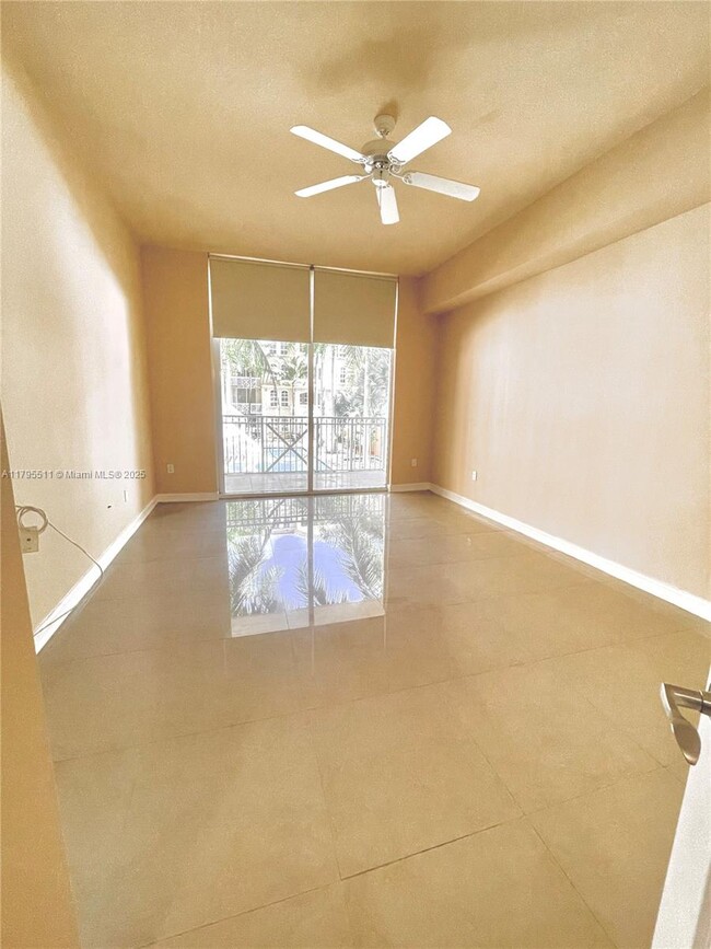 Foto del edificio - 3001 NE 185th St