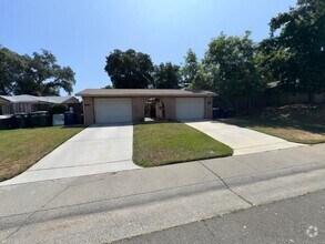 Building Photo - 5324 Bellflower Way