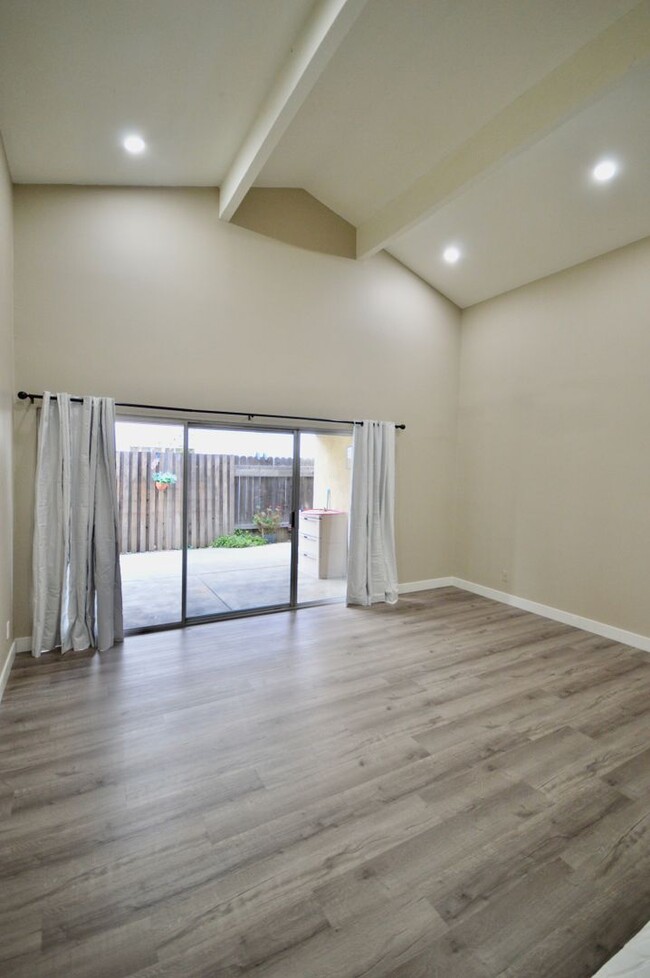 Building Photo - 4 Bedroom Remodeled West Covina Home