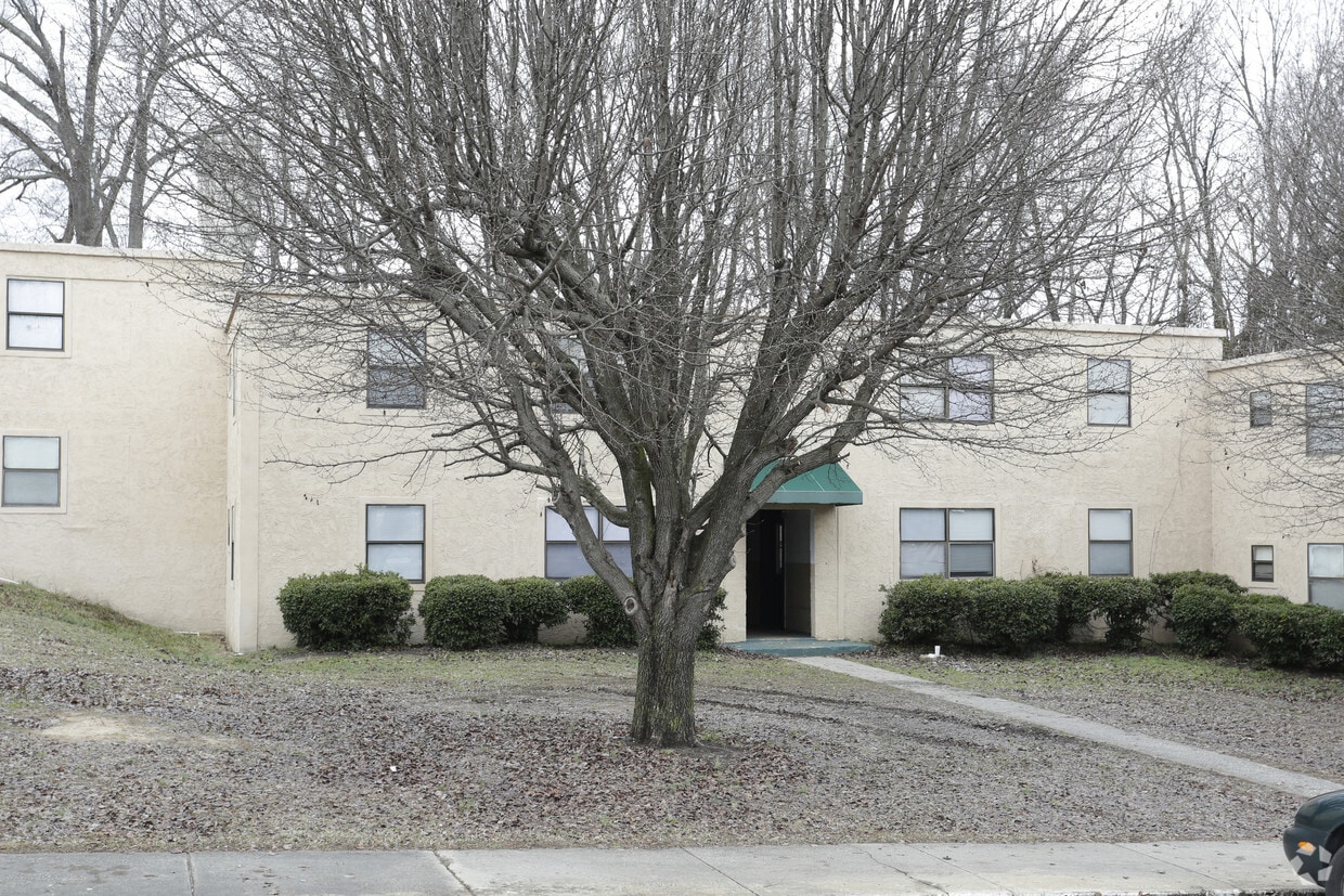 Primary Photo - Glenwood Annex