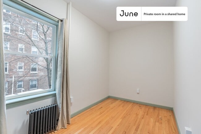 Building Photo - Room in Shared 2 bed/1 bath home