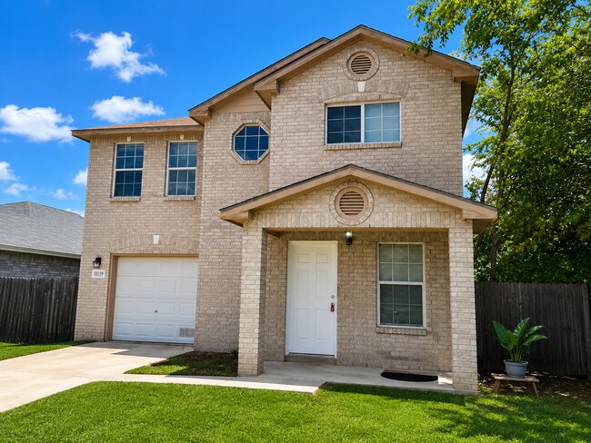 Building Photo - SUPER NICE!!! NEAR SHAENFIELD AND 1604