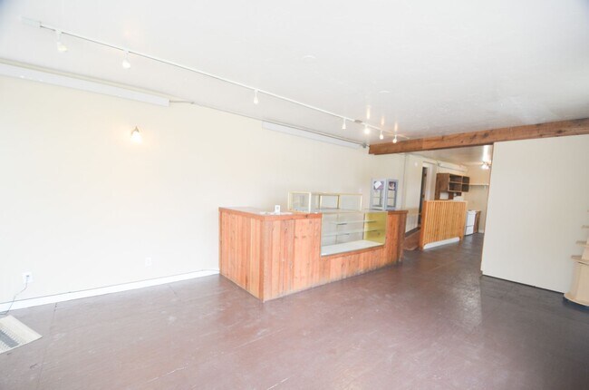 Foto del edificio - Commercial and Residential Option! Main St Alma!