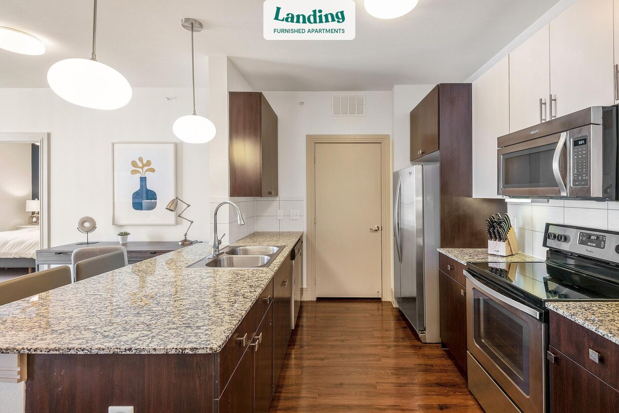 Foto principal - 4015 Aspen Grove Dr