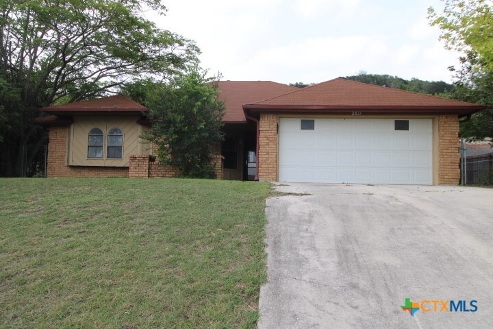 Primary Photo - 2311 Phyllis Dr