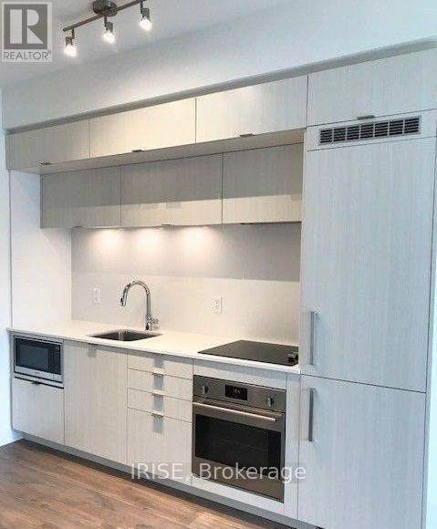 Building Photo - 38 Cameron St