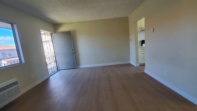 Photo - 1230 W Hillandale Ave Apartment