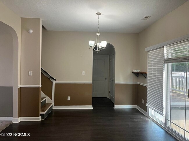 Building Photo - Welcome to Dairyfarm Road!