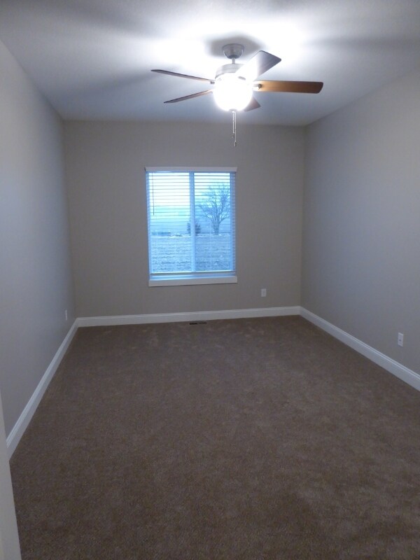 Foto del edificio - 2202 E Village Estates Dr