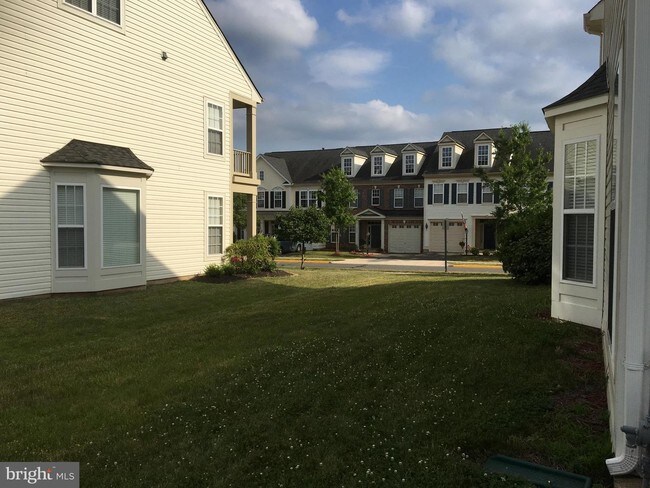 Building Photo - 12308 Tanalian Falls Ln