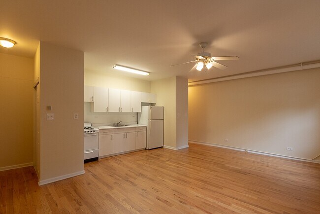 Foto del edificio - 540 W Wellington Ave