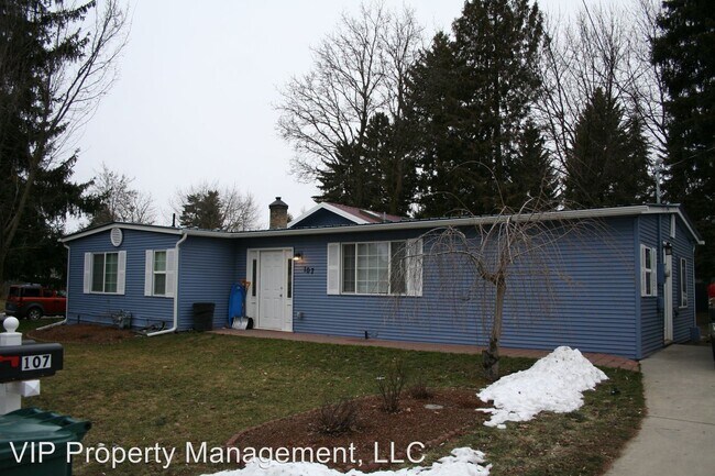 Building Photo - Studio, 1 bath House - 111 E. Homestead Ave