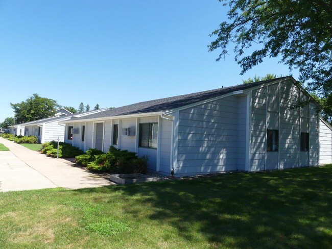 Exterior - Center Street Apartments