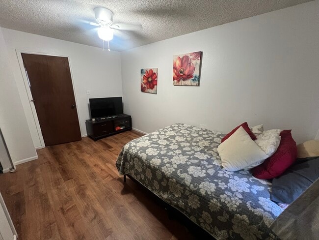 Foto del edificio - 2840 W 21st St