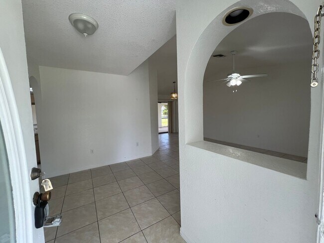 Foto del edificio - $1,795 ** ANNUAL ** Available 5/1/26 - Newly Renovated ** 3/2 Single Family Home (Deep Creek)