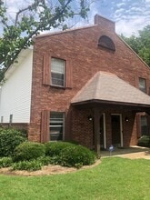 Building Photo - 1017 Inverness Ln