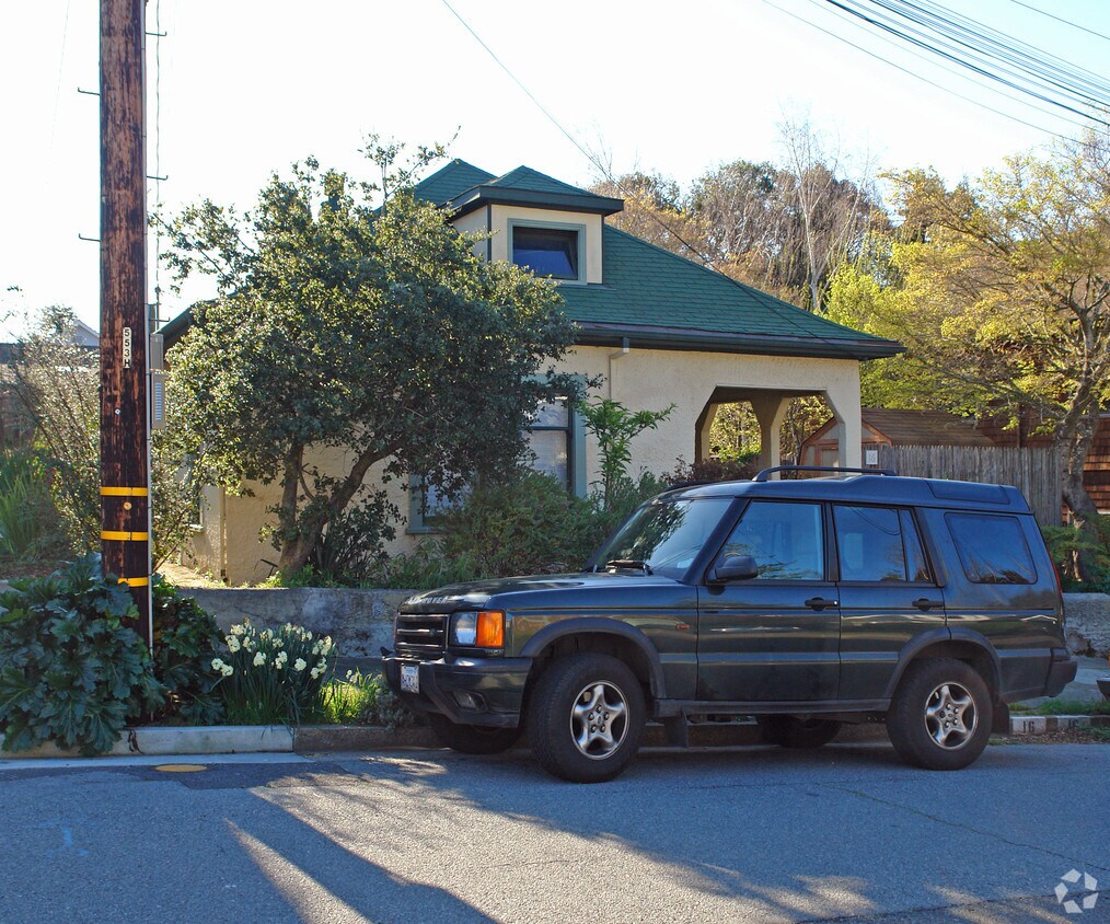 Foto del edificio - 16 Grove St