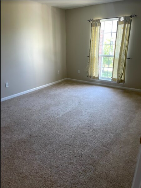 Foto del edificio - 16737 Carriage Way