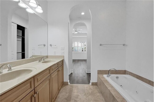 Foto del edificio - 632 Renaissance Wy