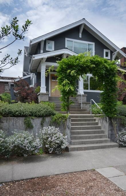 Primary Photo - 607 20th Ave