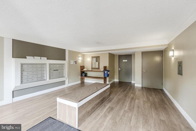 Building Photo - 7621 Tremayne Pl