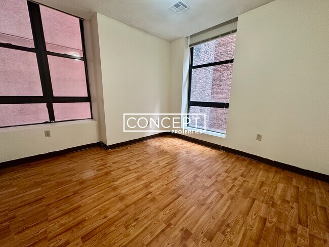 Building Photo - 81 Essex St